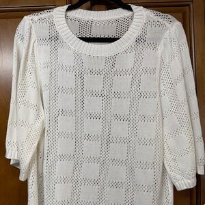 Elegant White Knit Women's Top